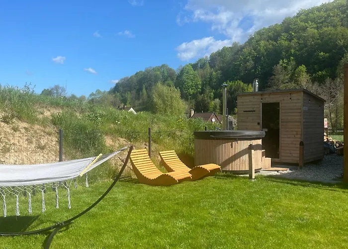 Domek Jeleniowka Z Sauna I Podgrzewana Balia Z Jacuzzi